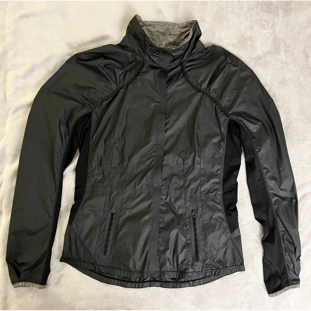 Lululemon Womens 10 Run Essential Windbreaker Jacket Breathable Vented Packable